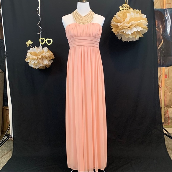 Formal dress - Picture 2 of 6